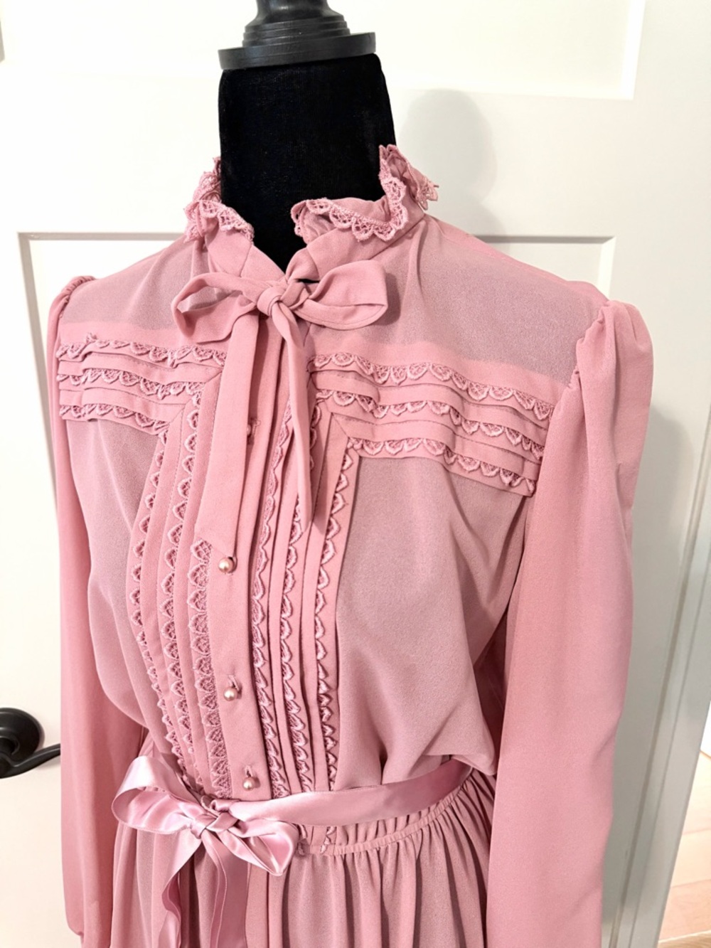Vintage 60s Ruffle Midi Secretary Whimsical dress Size Medium Large Tie - Picture 3 of 8